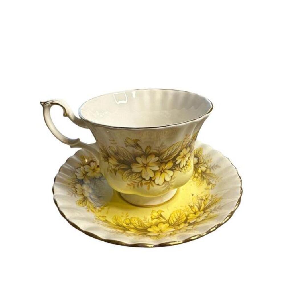 1960 Royal Albert MELODY SERIES DUET Teacup and Saucer. This teacup set is in ex